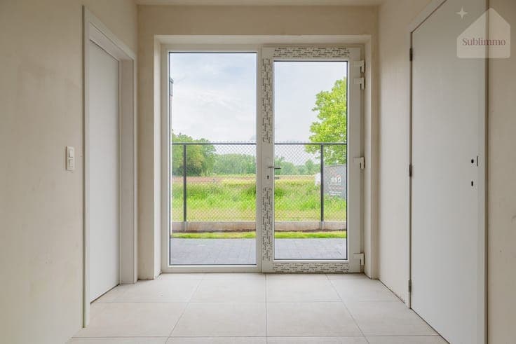 Instapklare nieuwbouw met 4 slaapkamers op een perceel va...