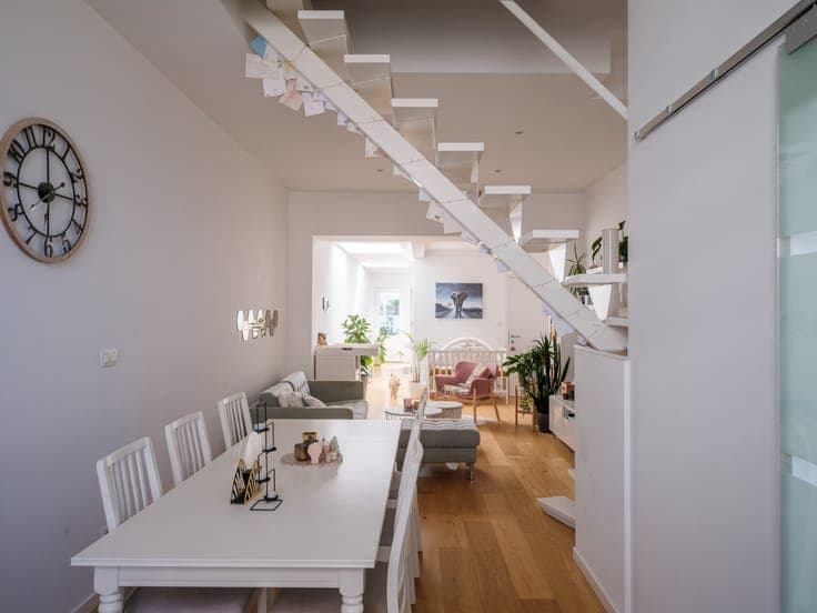 Bright city house with a courtyard, near the Coupure.