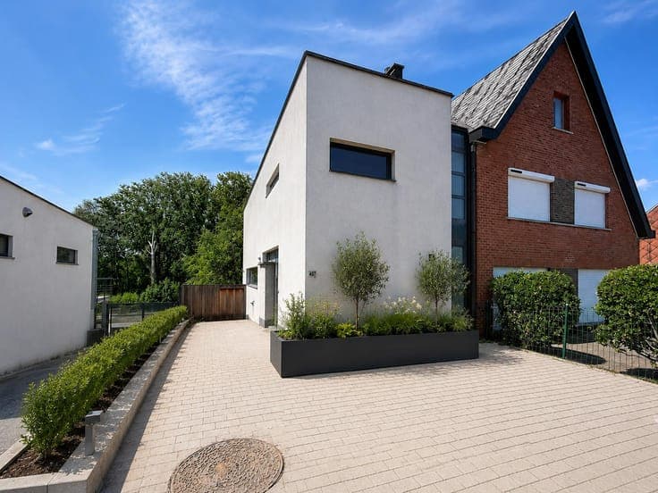 Charming 3-bedroom house for sale in Lennik
