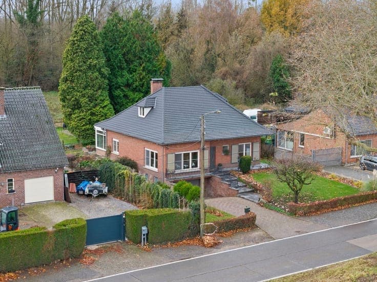 AUTHENTIEKE OPEN BEBOUWING MET VEEL POTENTIEEL OP EEN PER...