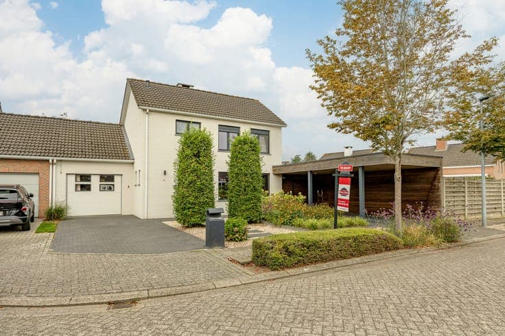House in Ravels