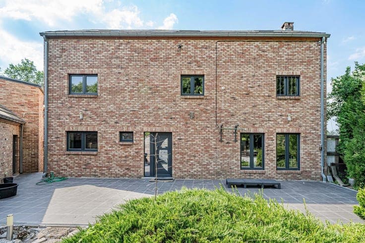 House in Manage