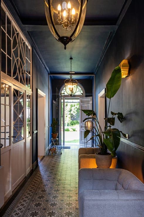 Exceptional income-generating property!