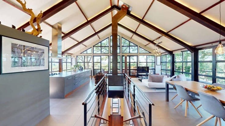 Bright architect-designed villa with panoramic views
