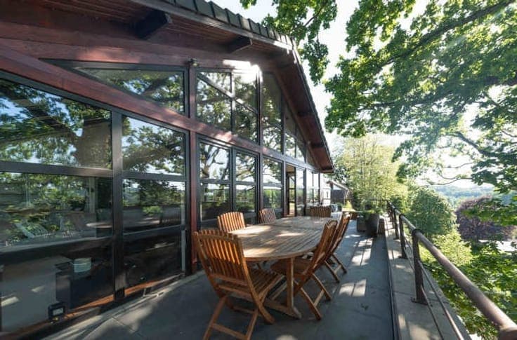 Bright architect-designed villa with panoramic views