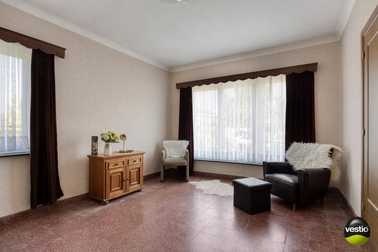 Te renoveren, charmante half open bebouwing met garage in...