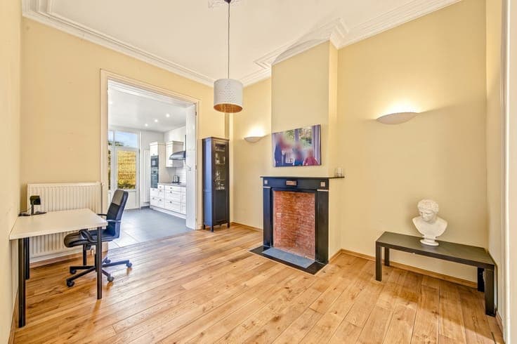 Uccle – Wolvendael area, attractive 2-facade house – 4 bedro