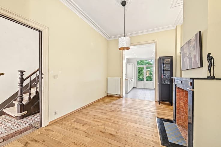 Uccle – Wolvendael area, attractive 2-facade house – 4 bedro