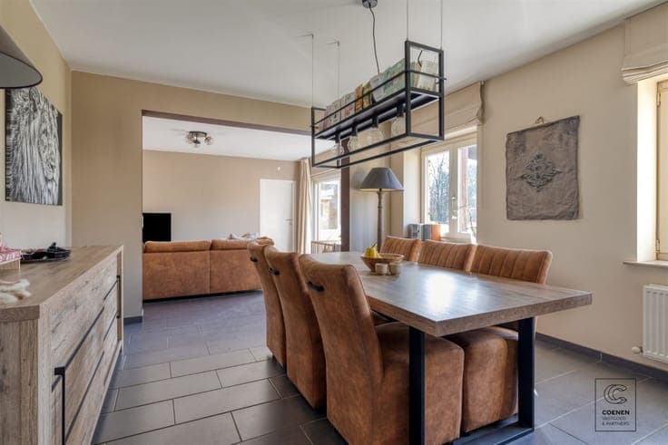 Charming house with 3 bdrms and garden with beautiful view!