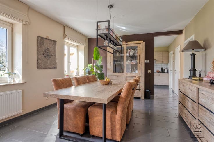 Charming house with 3 bdrms and garden with beautiful view!