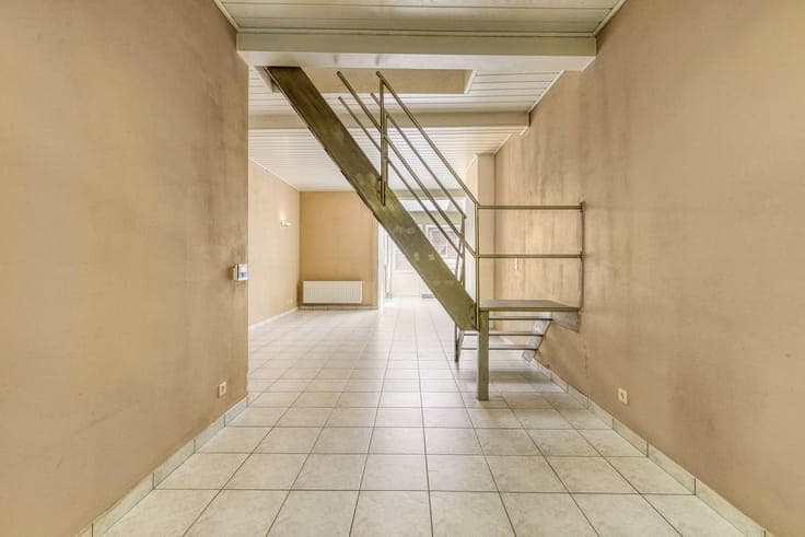 Charming house for sale with three bedrooms in the center of
