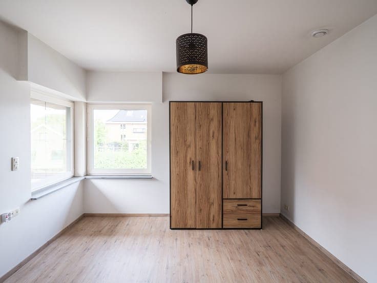 Spacious family home with a yard and plenty of privacy