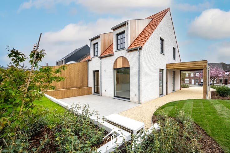 STYLISH, MOVE-IN READY LIVING IN A PEACEFUL AND SOUGHT-AFTER