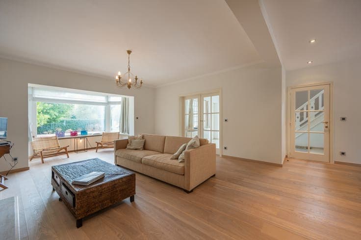 Exclusive semi-detached villa in a prime location in the ...