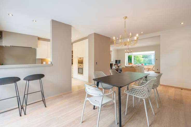 Exclusive semi-detached villa in a prime location in the ...