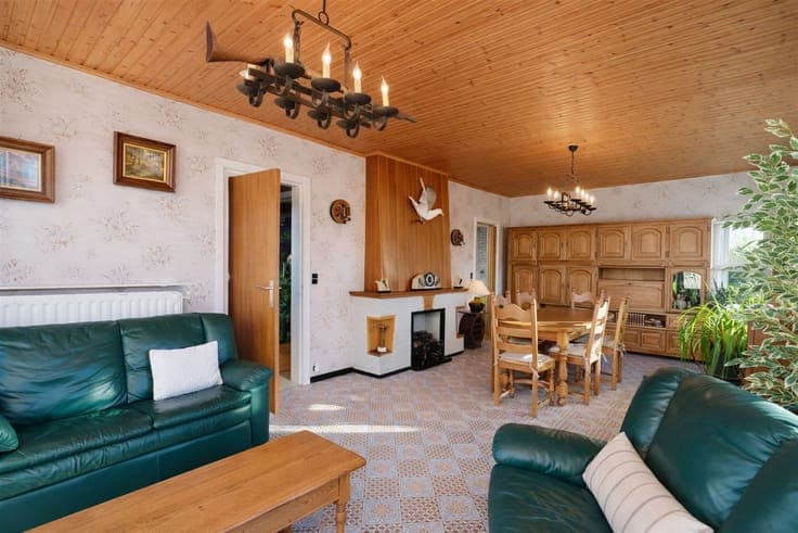 Family villa in the village of Beuzet
