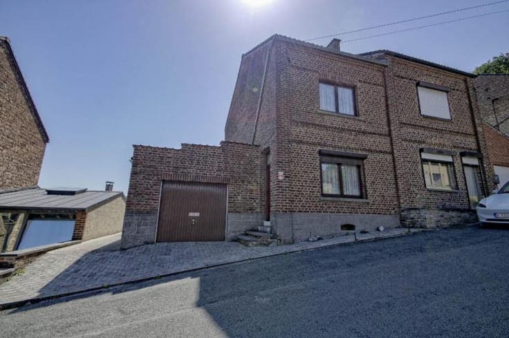 House in Floreffe