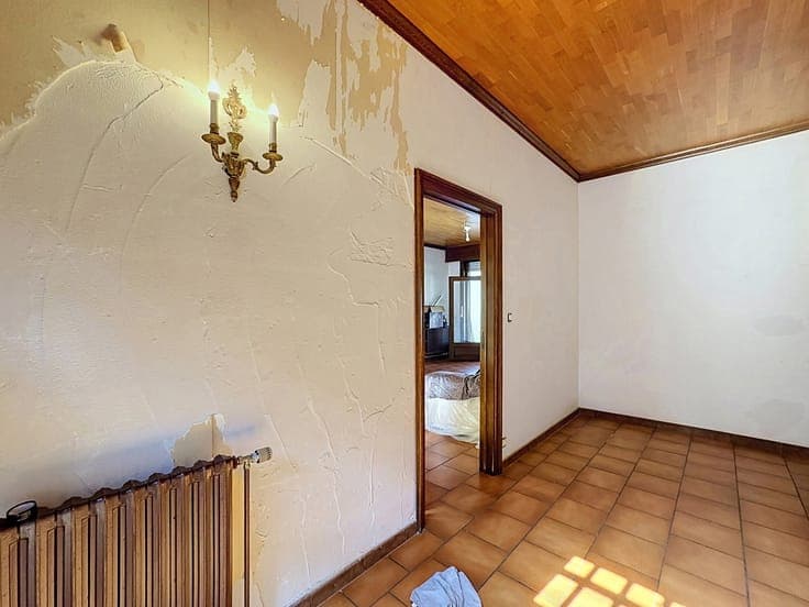 One bedroom house with garden, garage and convertible attic