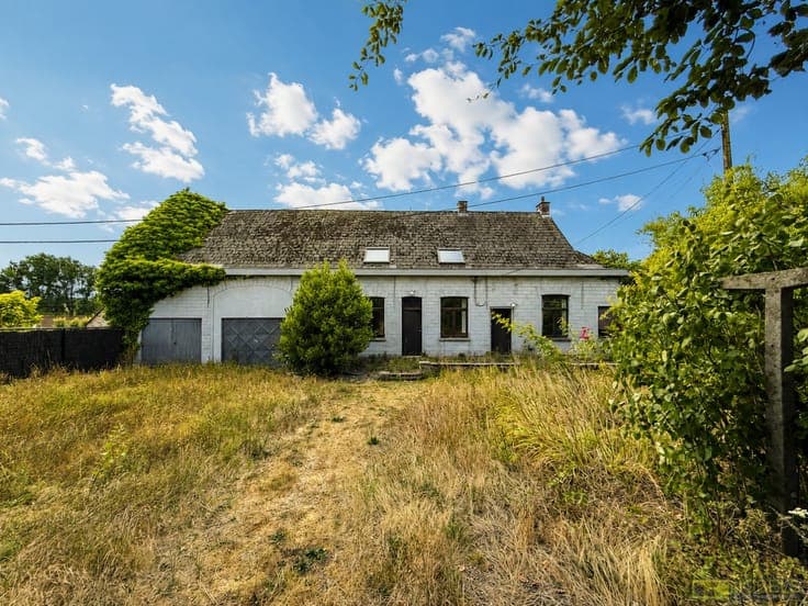 Te koop, 2 totaal te renoveren woningen op 1.345m² te Zwalm