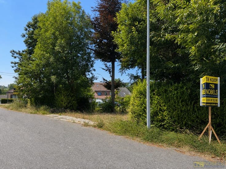 Te koop, 2 totaal te renoveren woningen op 1.345m² te Zwalm