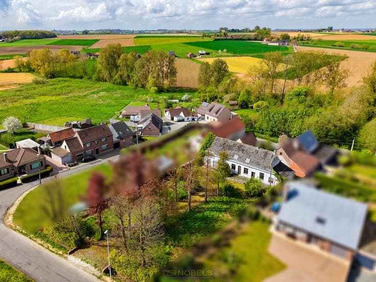 Te koop, 2 totaal te renoveren woningen op 1.345m² te Zwalm