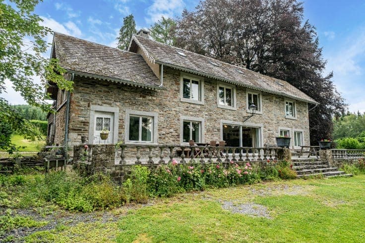 Charming stone 3-bedroom gîte in Sainte-Ode