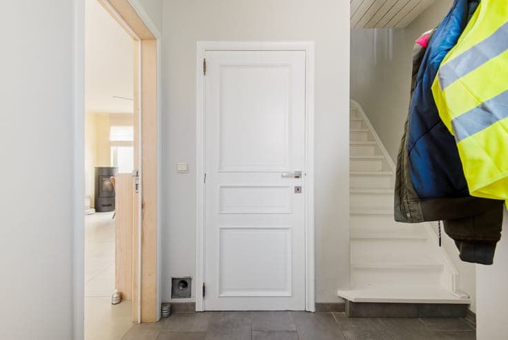 Centraal gelegen, gerenoveerde woning met 3 slpk. en west...