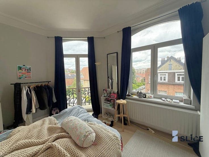 4-bedroom shared house