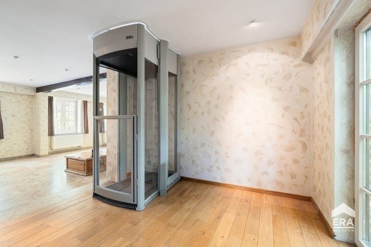 Spacious detached house for sale in Ternat