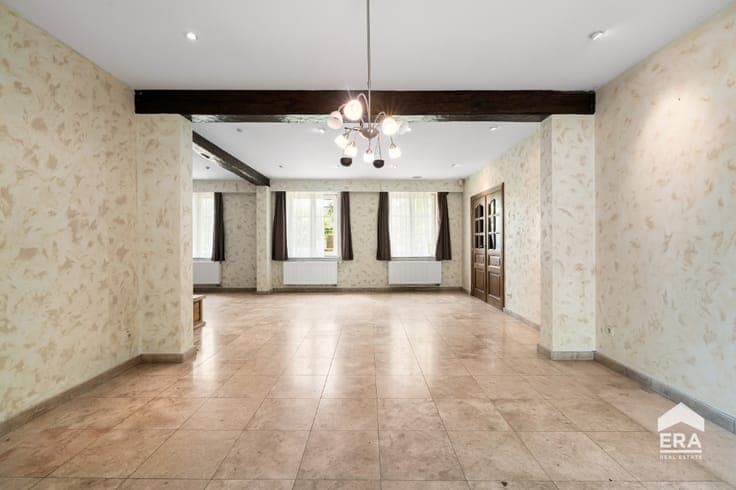 Spacious detached house for sale in Ternat