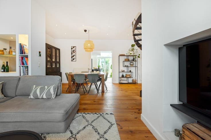 Ruime woning met 4 slaapkamers en gezellige stadstuin