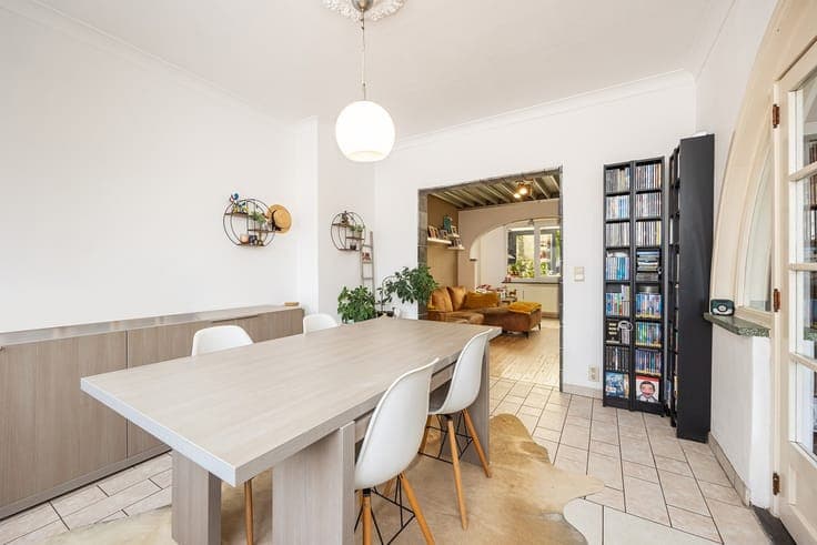 Instapklare semi half open woning met 4 slaapkamers