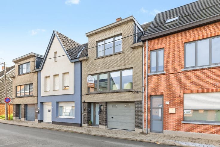 Op te frissen bel-etagewoning