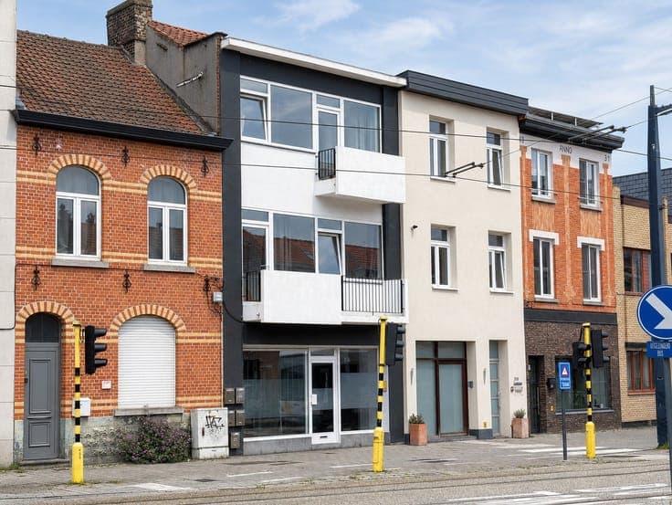 Uitstekend gelegen opbrengsteigendom bestaande uit 5 enti...