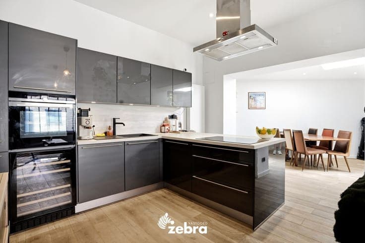 Recent gerenoveerde woning nabij centrum Brugge met 3 sla...