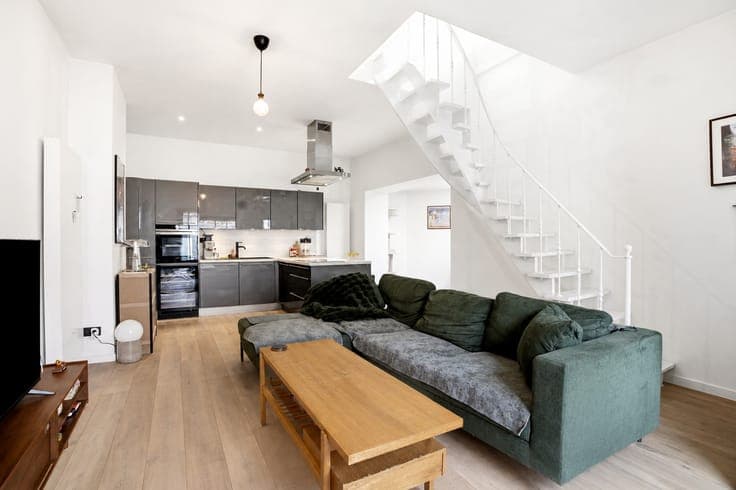 Recent gerenoveerde woning nabij centrum Brugge met 3 sla...