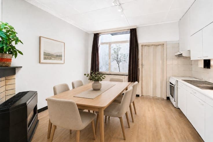 Te renoveren rijwoning met 2 slpk centrum Zottegem