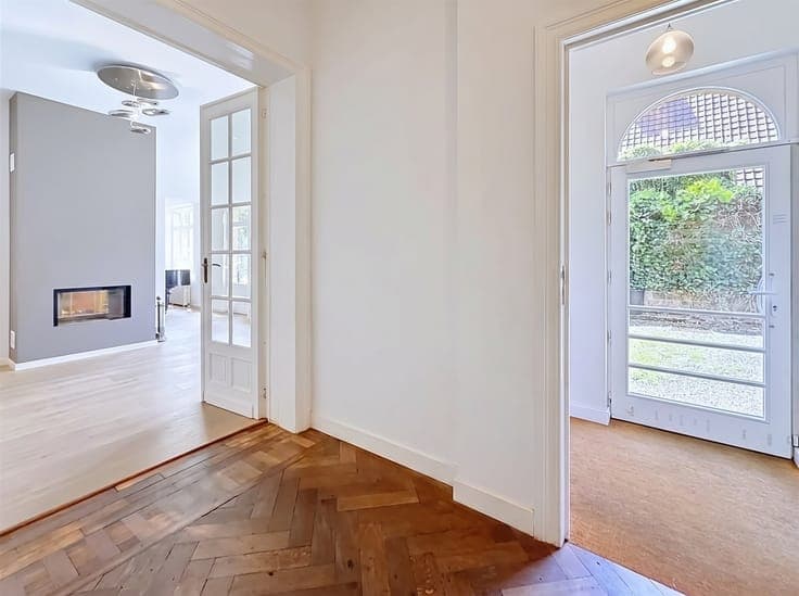 Spacious bright House with elevator