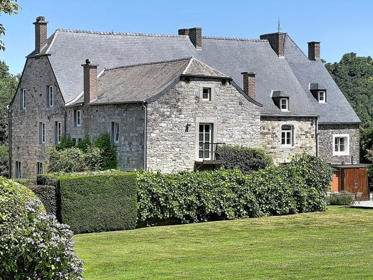 FAIRE OFFRE A PARTIR DE 1.375 000 €
