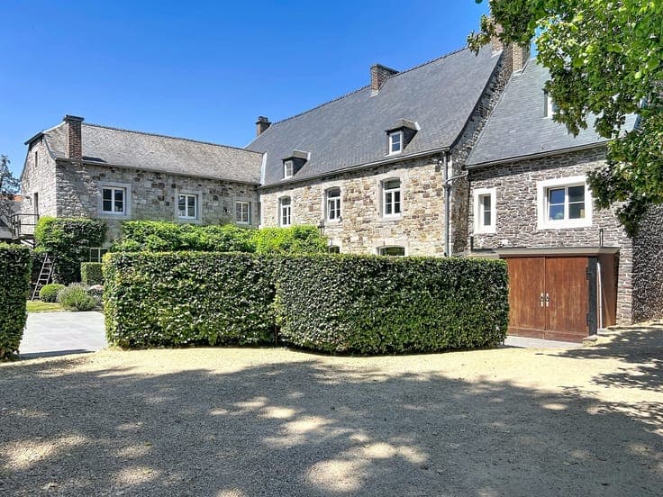 FAIRE OFFRE A PARTIR DE 1.375 000 €