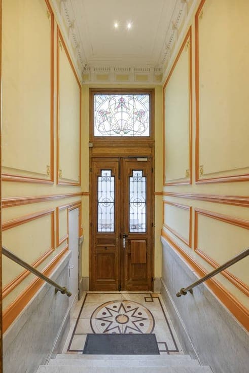 7-bedroom townhouse to be refreshed with city garden.