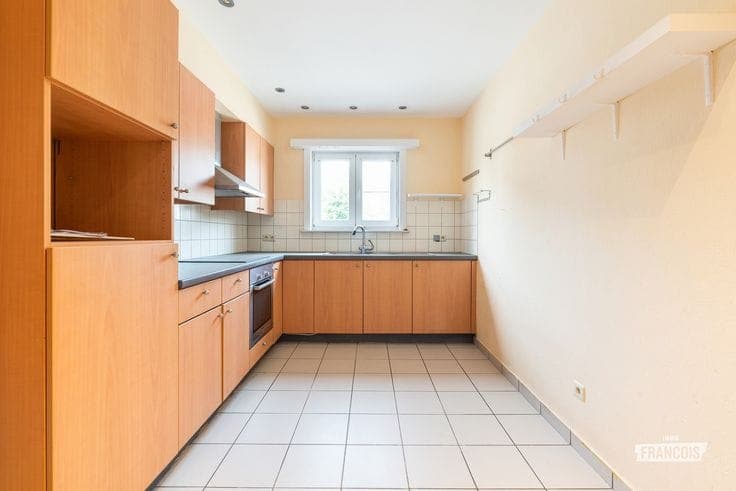 House with countryside views for sale in Vlissegem!