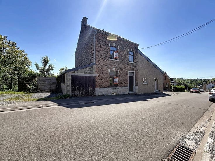 Charming 3-Bedroom House in Malonne