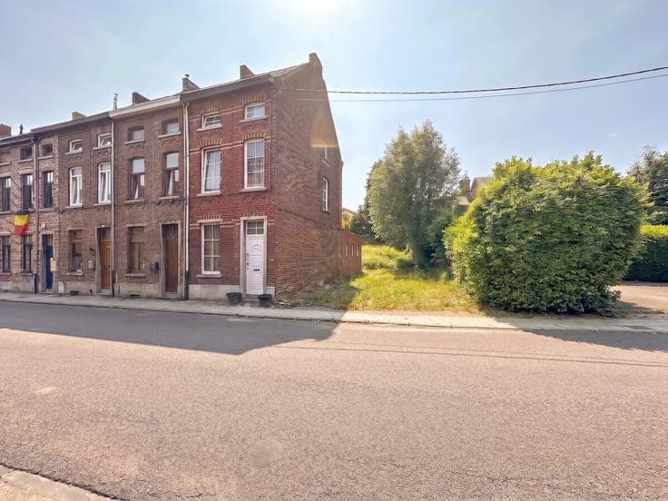 3-Bedroom House with Building Plot in Nivelles