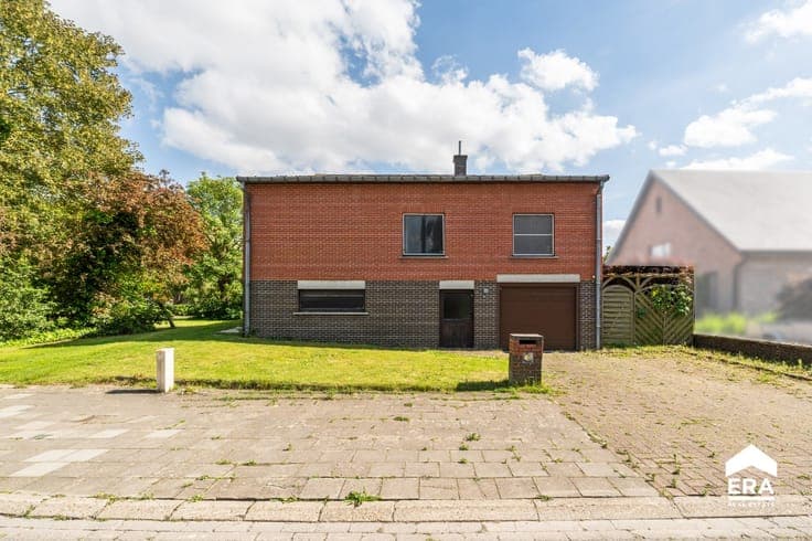 Spacious detached home in Tienen
