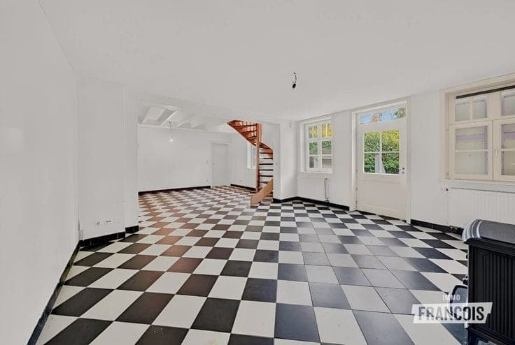 Authentic farmhouse on a beautiful 9,163 m² estate for sale…