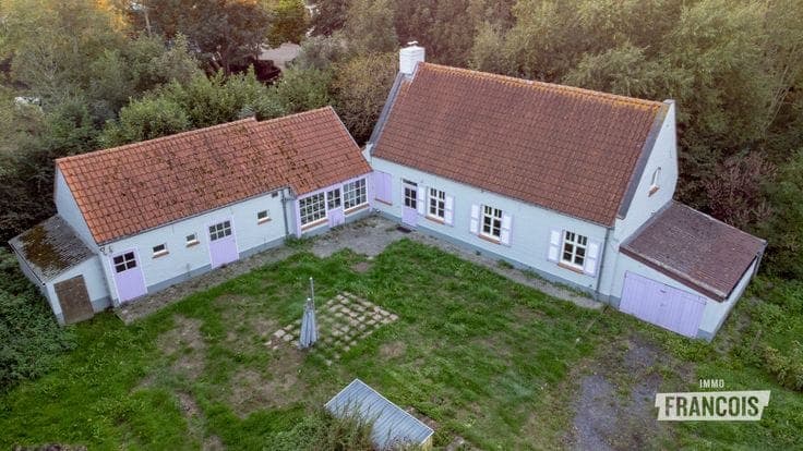 Authentic farmhouse on a beautiful 9,163 m² estate for sale…