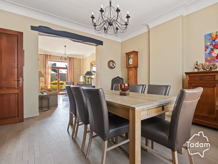 ARLON CENTER–5-bedroom house with garden, cellar and garages
