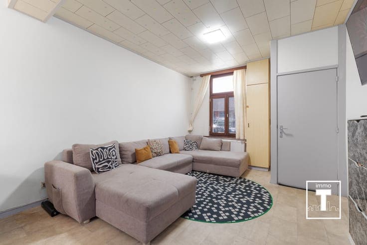Functionele rijwoning in levendige buurt!