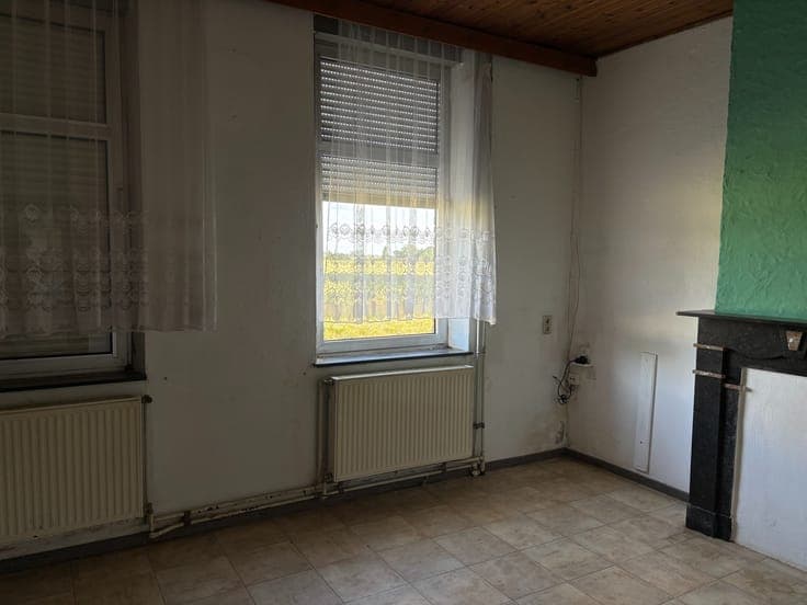 Landelijk gelegen renovatiewoning met prachtig uitzicht o...